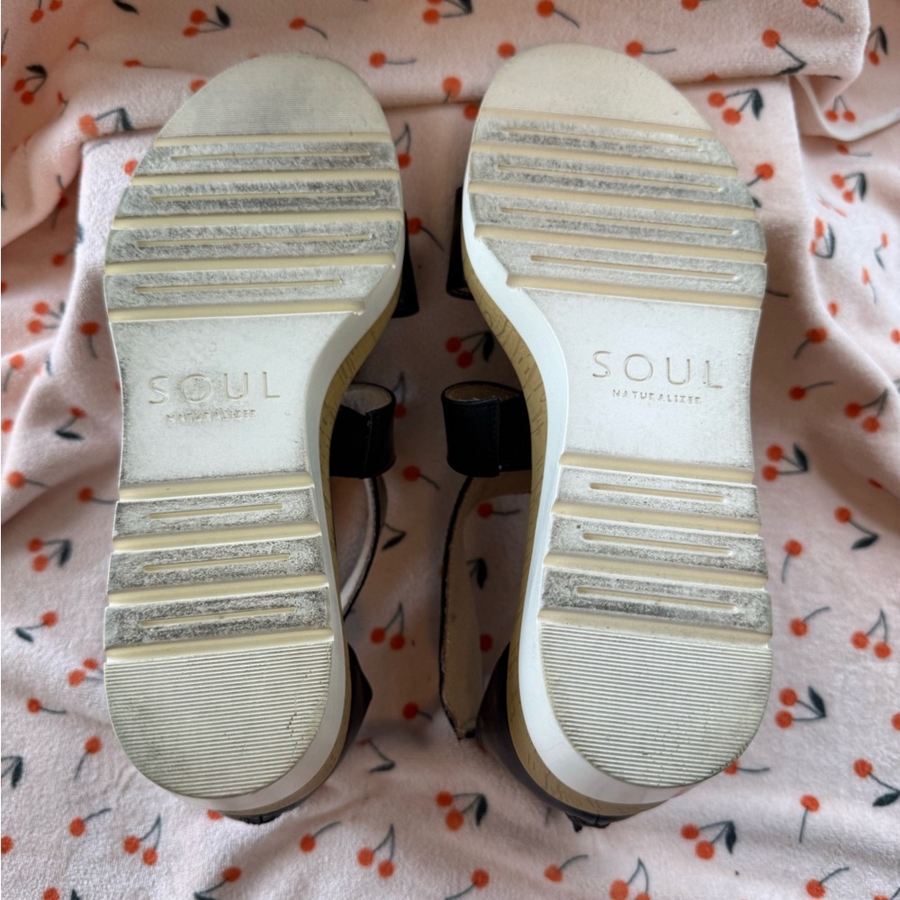 SOUL Naturalizer Black & Gold Platform Wedge Sandals - Picture 5 of 5